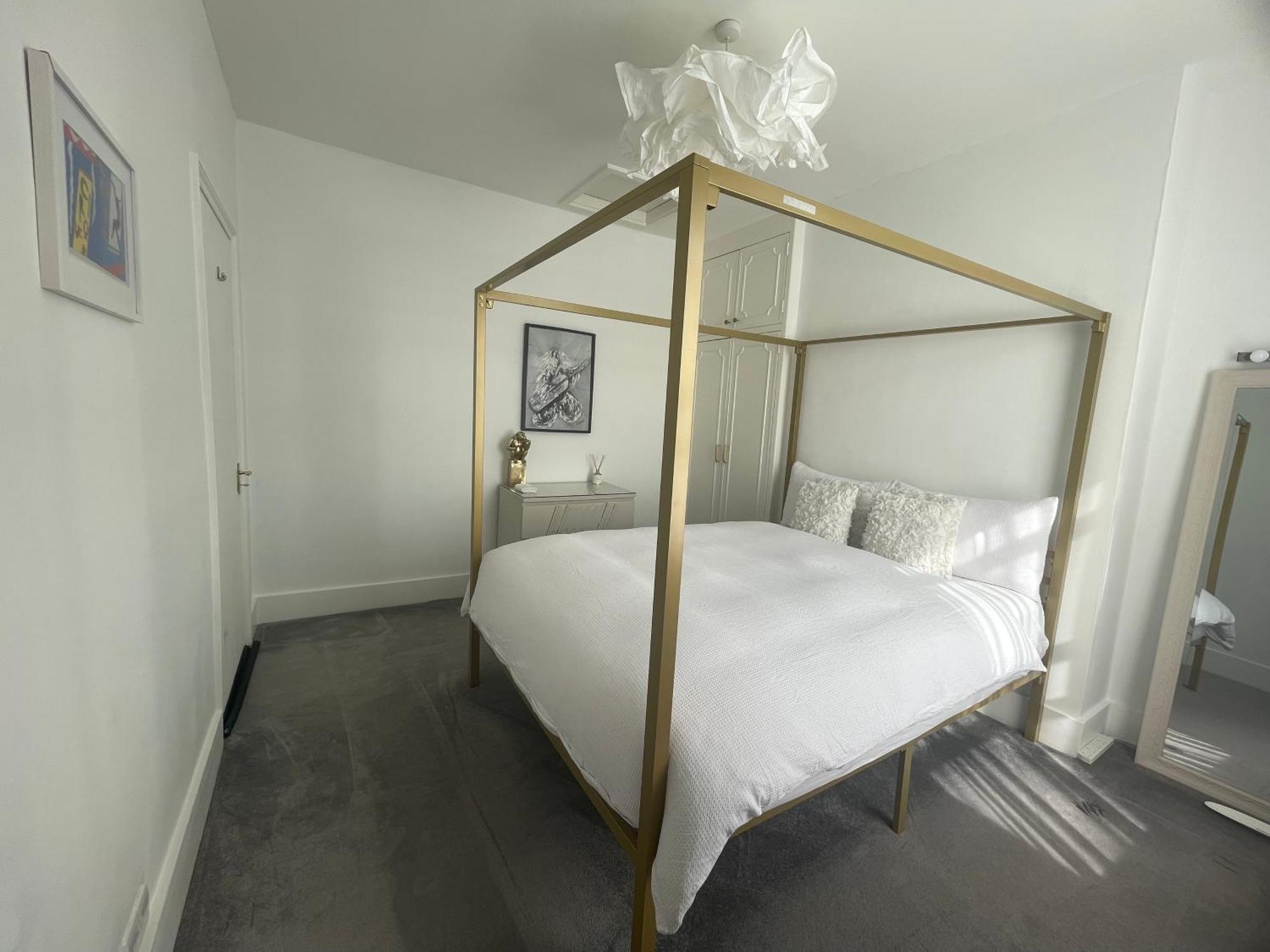 Queen Bedroom In Maida Vale London Luaran gambar
